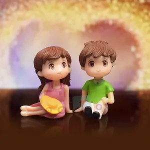 Antiq Creation Cute Relaxing Couple Resin Showpiece Miniatures Romantic Gifts for Boyfriend Girlfriend Husband Wife (Green & Pink)
