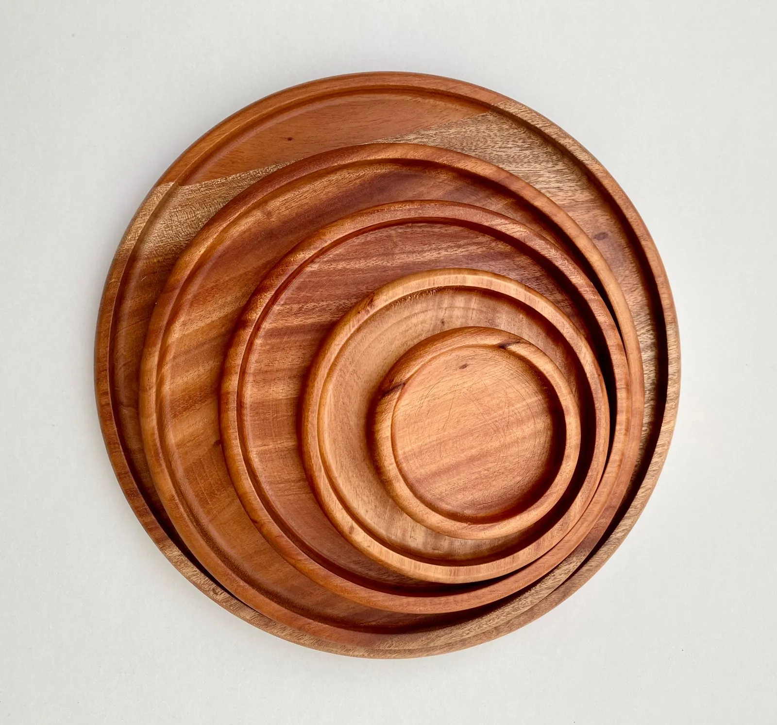 Round Plates Set