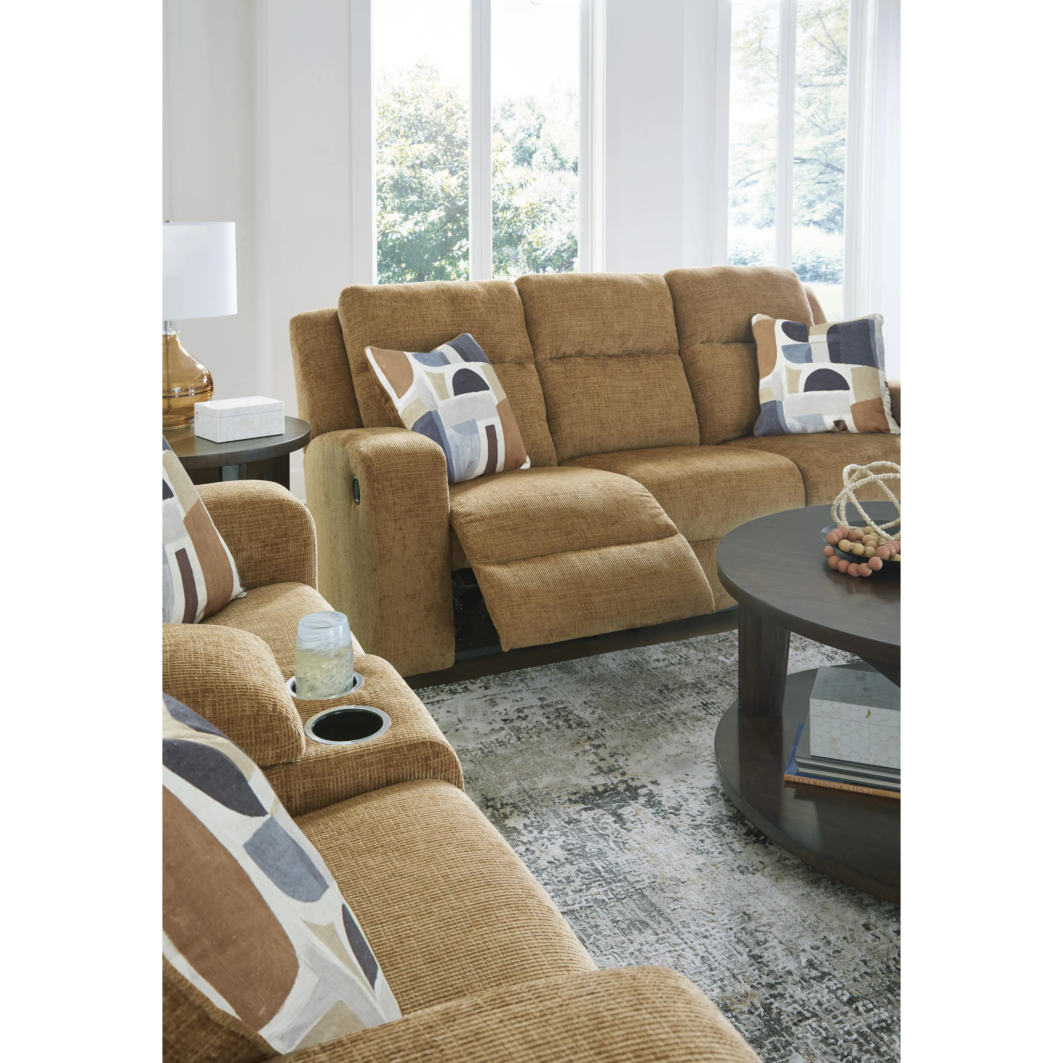 Signature Design by Ashley Kanlow Reclining Fabric Sofa 3860588