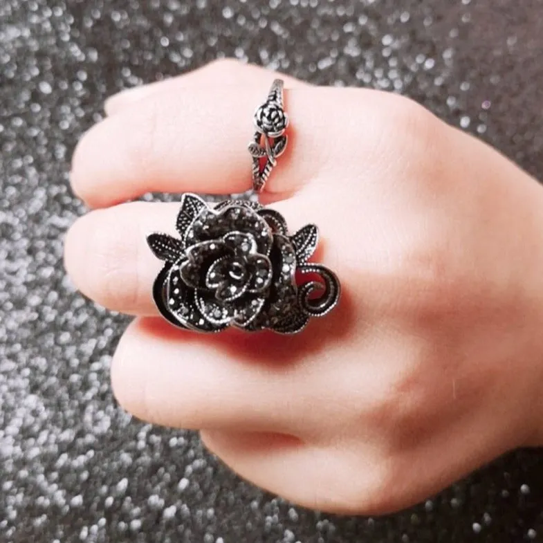 Victorian Jewelry Micro Pave Black Rose Cocktail Rings for Women with Zircon