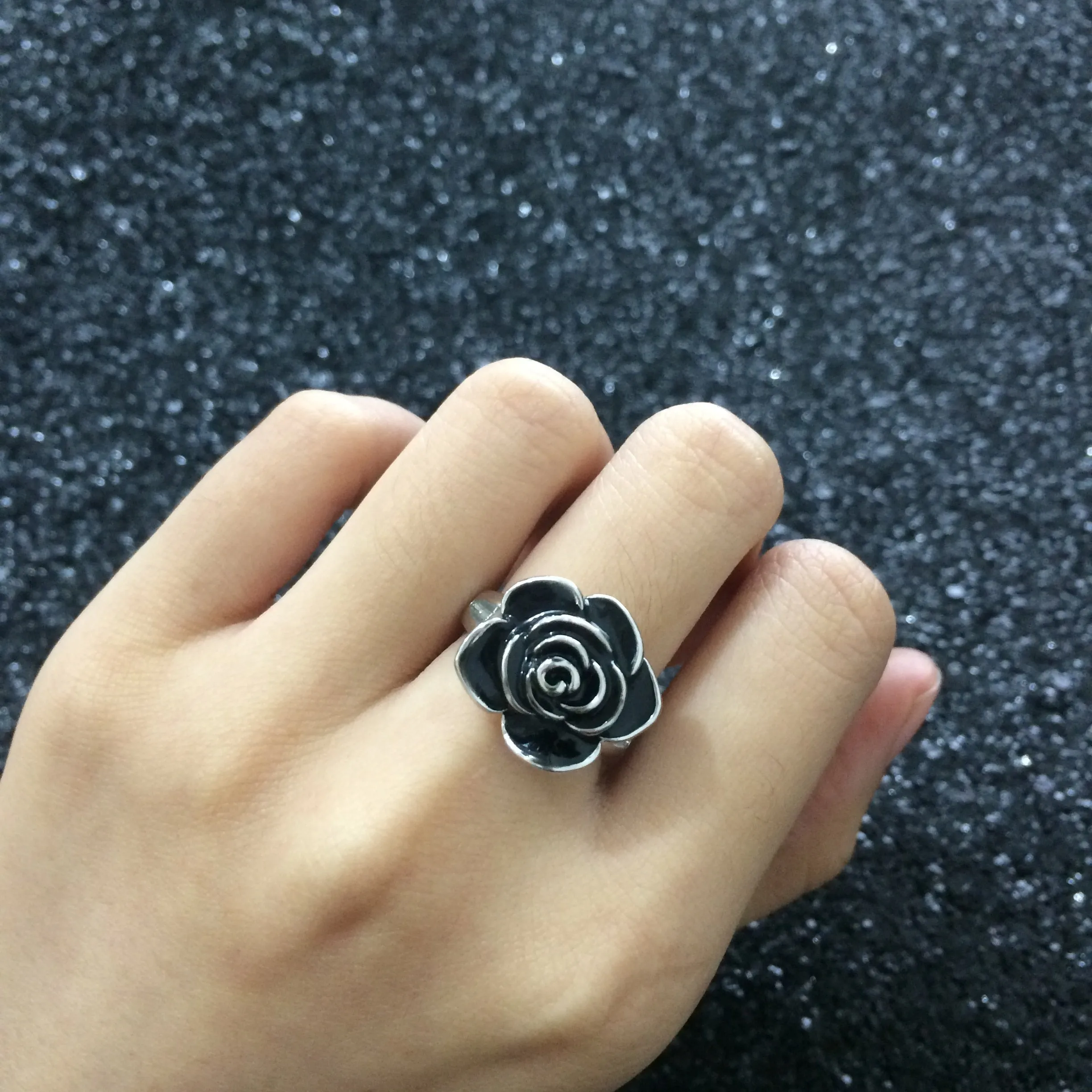 Victorian Jewelry Micro Pave Black Rose Cocktail Rings for Women with Zircon